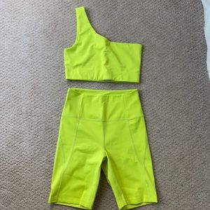 Girlfriend Collective Set